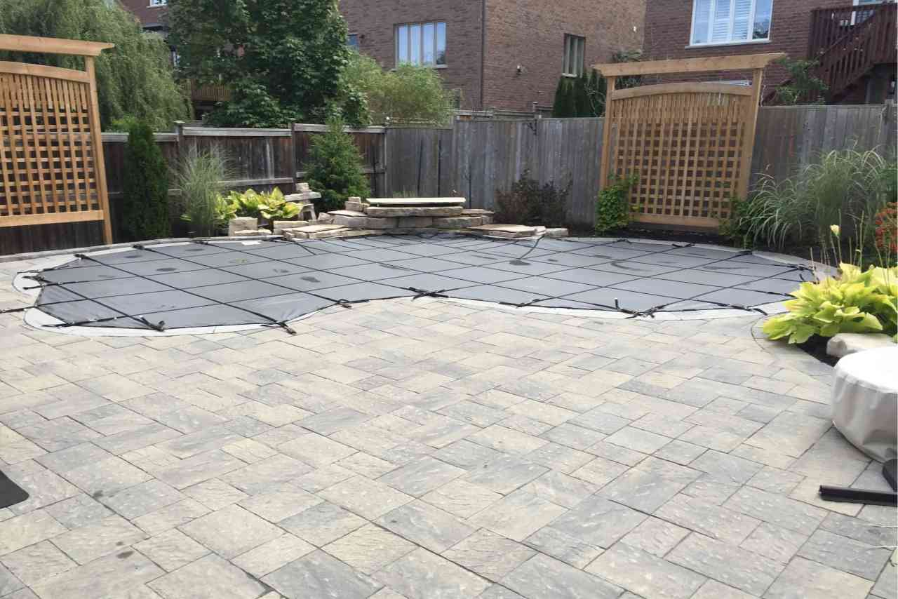 Pool Closing by Niagara Pools 